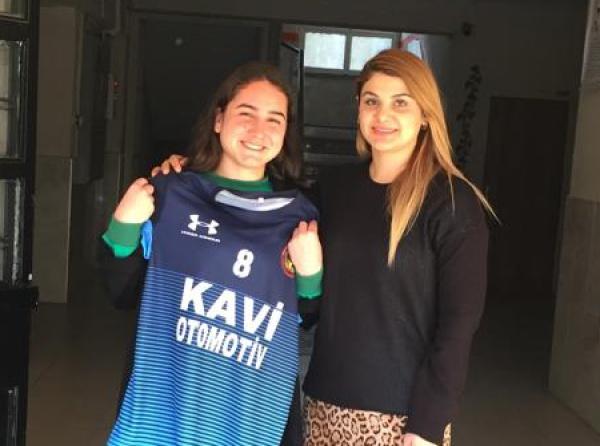 Kız Futsal Takım Yeni Formaları